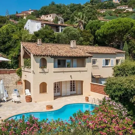 4-star Private With Heated Pool And Panoramic Sea View At Gulf De Saint Tropez * Кавалер-сюр-Мер