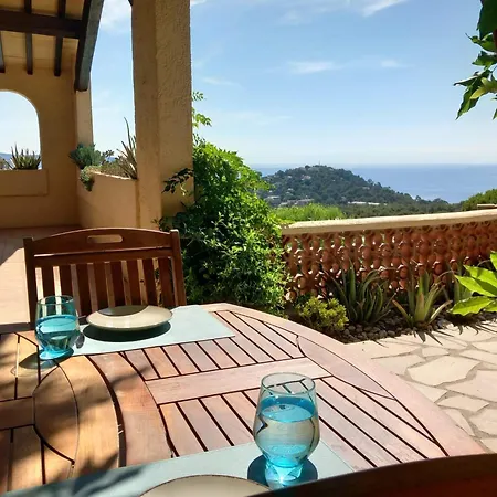 4-star Private With Heated Pool And Panoramic Sea View At Gulf De Saint Tropez * Кавалер-сюр-Мер